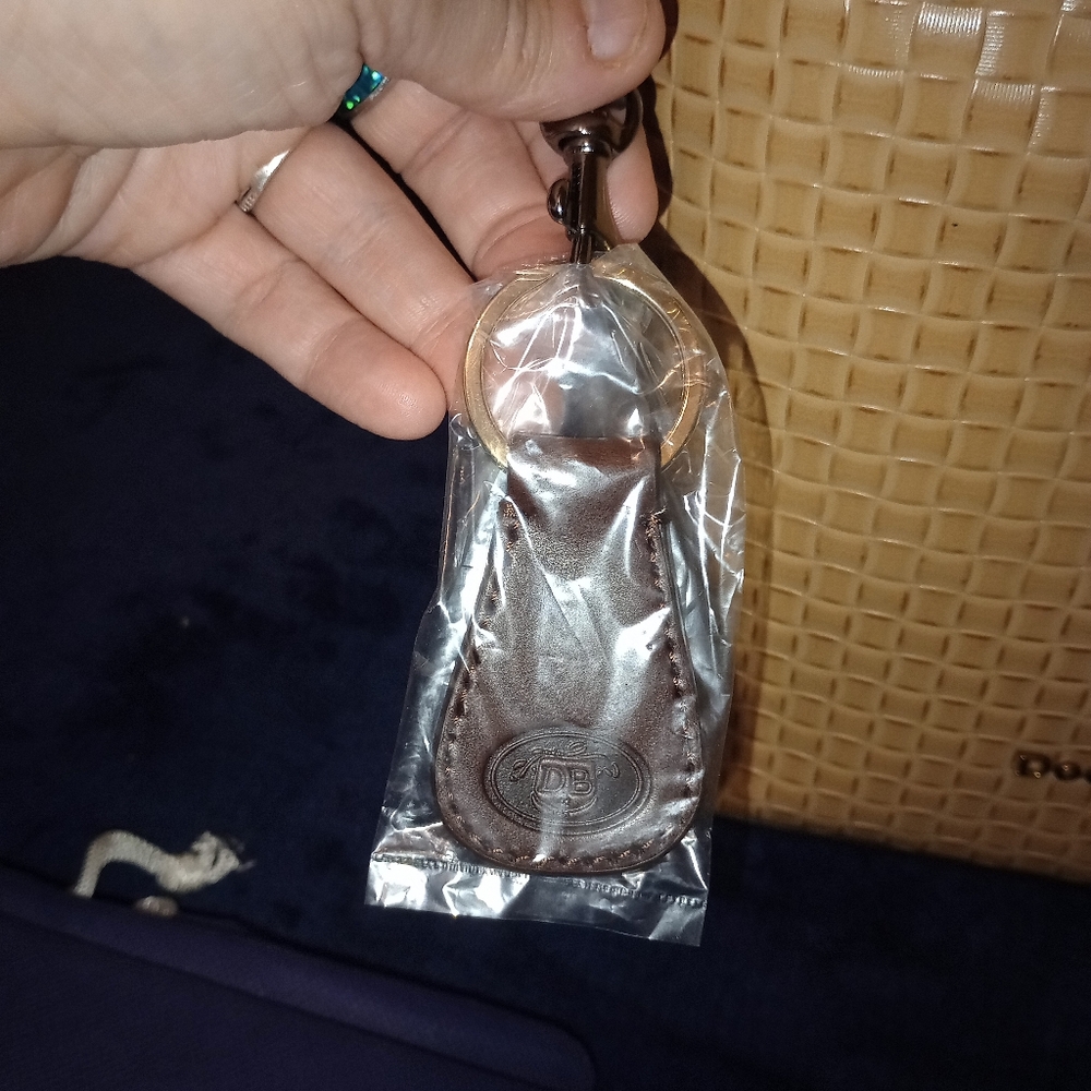 NWT Dooney & Bourke Liliana Weaved Leather bag W/ matching wristlet & Dust bag - Picture 15 of 16